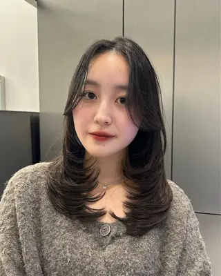 ロング 大人レイヤー/艶美髪 🇺🇸TOMONAのヘアスタイル