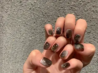 ネイル repos~ルポ~所属・里見 麗のネイルデザイン