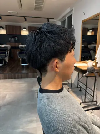 メンズ フェザーパーマ/韓国 /メンズカット/保立のヘアスタイル