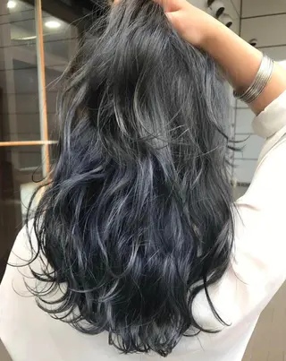 ロング カラー Zina天王寺 CHIAKIのヘアスタイル