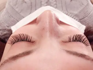 マツエク・マツパ 舟橋 瑞稀のヘアスタイル