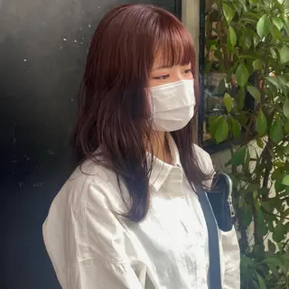 セミロング カラー 比嘉 陽のヘアスタイル