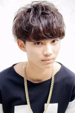 ミディアム パーマ メンズ BABY 艶髪暗髪ヘア💖達人のヘアスタイル