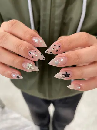 ネイル ユナ🌙 nailのネイルデザイン