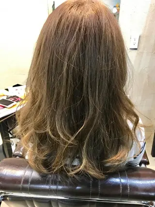 セミロング カラー 小林 拓也のヘアスタイル
