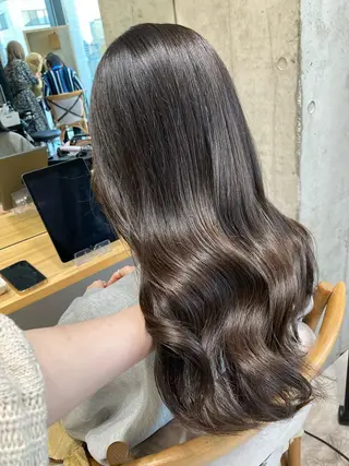 ロング ✨色持ちの良い艶 カラー✨蟹江真世のヘアスタイル