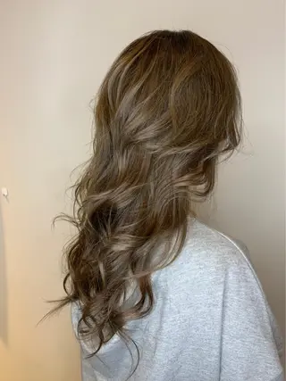 ロング カラー 韓国風・ブリーチなし ・あり後藤　一斗店長のヘアスタイル