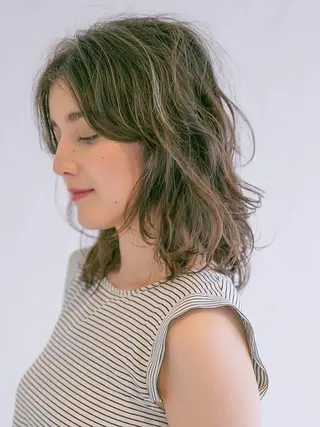 セミロング 黒川 真実のヘアスタイル