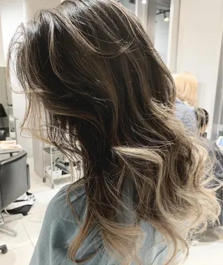 ロング カラー パーマ ヘアアレンジ 【公式】amble luxe池袋東口🩷のヘアスタイル