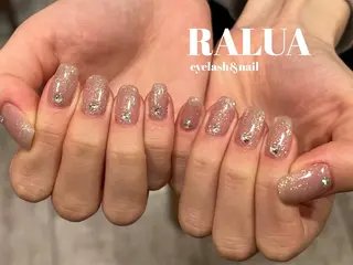 ネイル RALUA shiori🐰のネイルデザイン