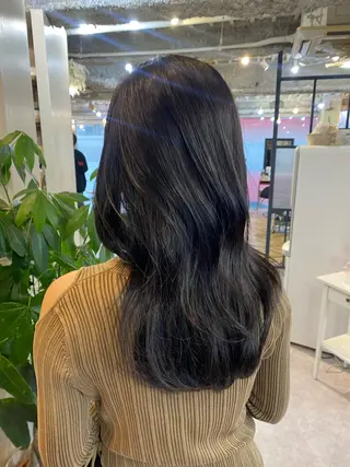 カラー ヤスザトアヤノ ／レイヤー／オリーブのヘアスタイル