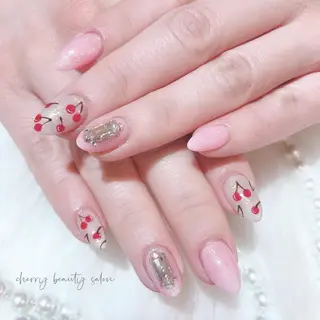 ネイル SAKURA 🍒のネイルデザイン