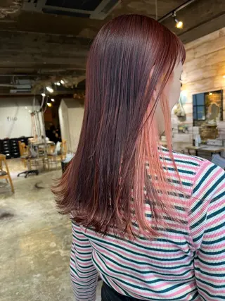 セミロング カラー ツキノキ ミナのヘアスタイル