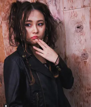 ロング カラー ケアブリーチ /髪質 改善/古橋圭史郎のヘアスタイル