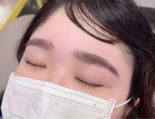 アイブロウ rukuku🌼Ui まつパ/眉毛Waxのマツエク・マツパデザイン