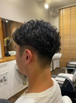 ショート パーマ メンズ 友永 風歌のヘアスタイル