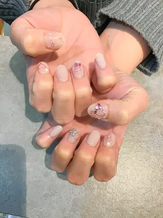 ネイル Nest 岩崎のネイルデザイン