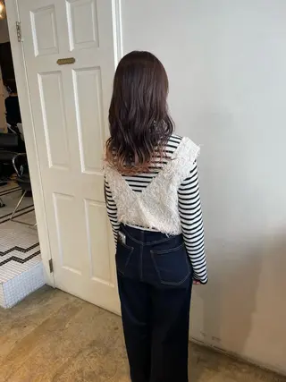 セミロング カラー MIOベージュカラー 柔らかいカラーのヘアスタイル