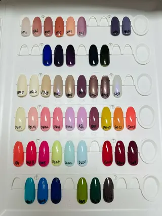 ネイル VOXJAPAN STUDIO所属・大門 恵里奈のネイルデザイン