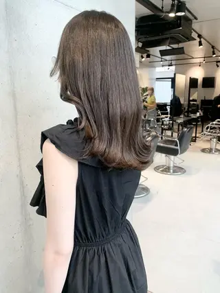 ミディアム カラー 透明感/オリーブ/ グレージュ/YUKAのヘアスタイル