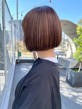 ショート カラー 岡田 恭明のヘアスタイル