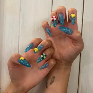 ネイル FlyingSeep 🐑kaho💟🌈のネイルデザイン