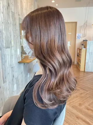 ミディアム カラー 韓国ヘア顔周りカット 艶髪ベージュtamaのヘアスタイル