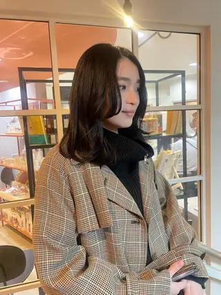 セミロング カラー 佐藤 永夏のヘアスタイル