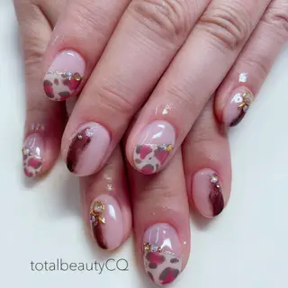 ネイル トータルビューティー CQのネイルデザイン