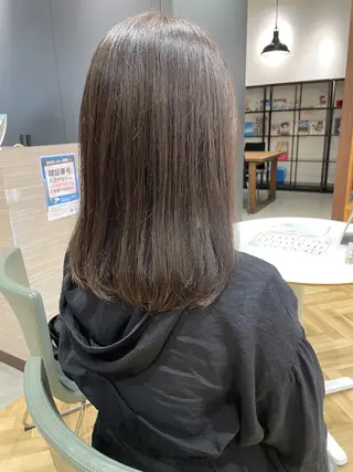 セミロング キルンサンピアン所属・ナチュラルカラー 児玉優香のヘアスタイル