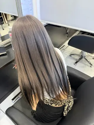 ロング 長田 麻友子のヘアスタイル