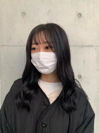 ミディアム カラー カネコ ユカリのヘアスタイル