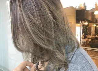 ミディアム カラー ヘアアレンジ マツエク・マツパ Kawaguchi Arisaのヘアスタイル