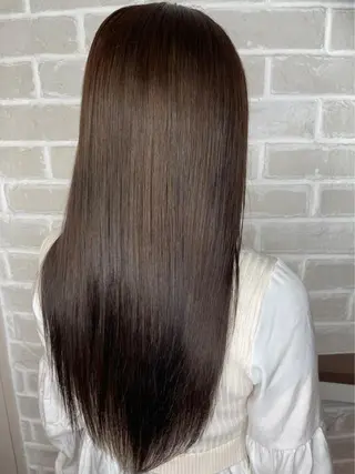 ロング カラー トレヴァー デルチザンのヘアスタイル