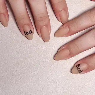 ネイル 《カメレオン》 西田美輝のヘアスタイル