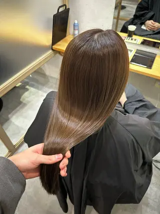 ロング JOS所属・上野/エフェクトブリ ーチ✂︎touiのヘアスタイル