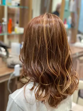 セミロング カラー 💎大人ハイライト 💎上杉一也💎のヘアスタイル