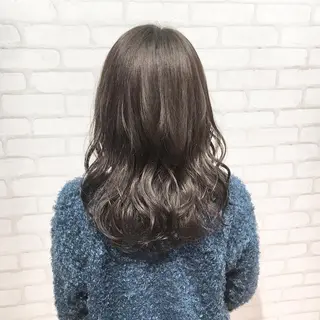 セミロング ミヤザキ タクトのヘアスタイル