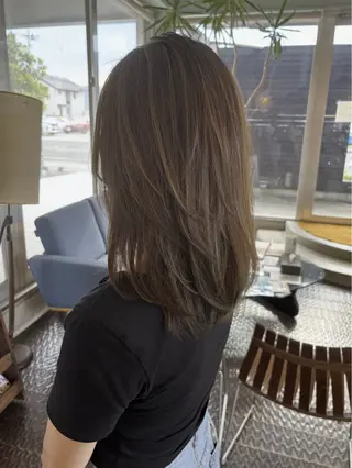 ミディアム TAKAHASHI REIKAのヘアスタイル