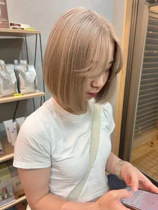 カラー newi TATSUのヘアスタイル