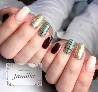 ネイル -nailroom- familiaのネイルデザイン