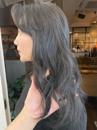 セミロング カラー ファッションに 溶け込むstyleのヘアスタイル