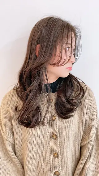ロング 早川 楓那のヘアスタイル