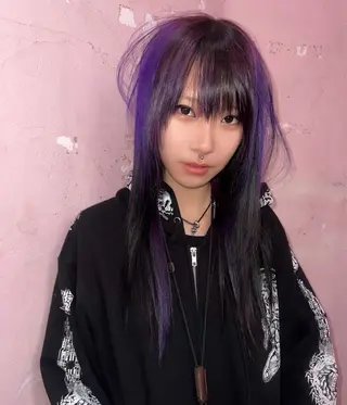 ロング AIRA/ブリーチ ‪/透明感カラーのヘアスタイル