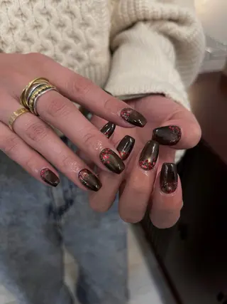 ネイル mano+所属・砂田 はるかのネイルデザイン