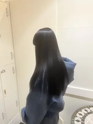 ロング カラー あいしぇ Ash川口のヘアスタイル