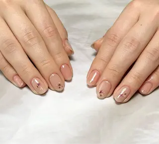 ショート 濱嶋 結菜のネイルデザイン