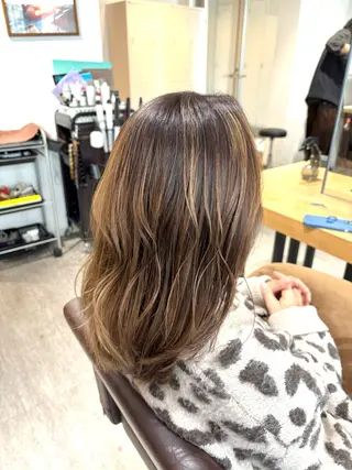 ミディアム カラー 艶髪カラー 渡辺岳也のヘアスタイル