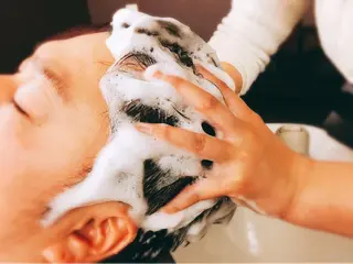 メンズ 地肌ケアヘッドスパ専門店　頭皮のおふろ所属・ケア専門美容室 ー代表／湯浅昂三郎のヘアスタイル