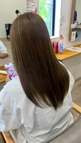 ロング カラー 山下 稚葉 艶髪/透明感カラーのヘアスタイル